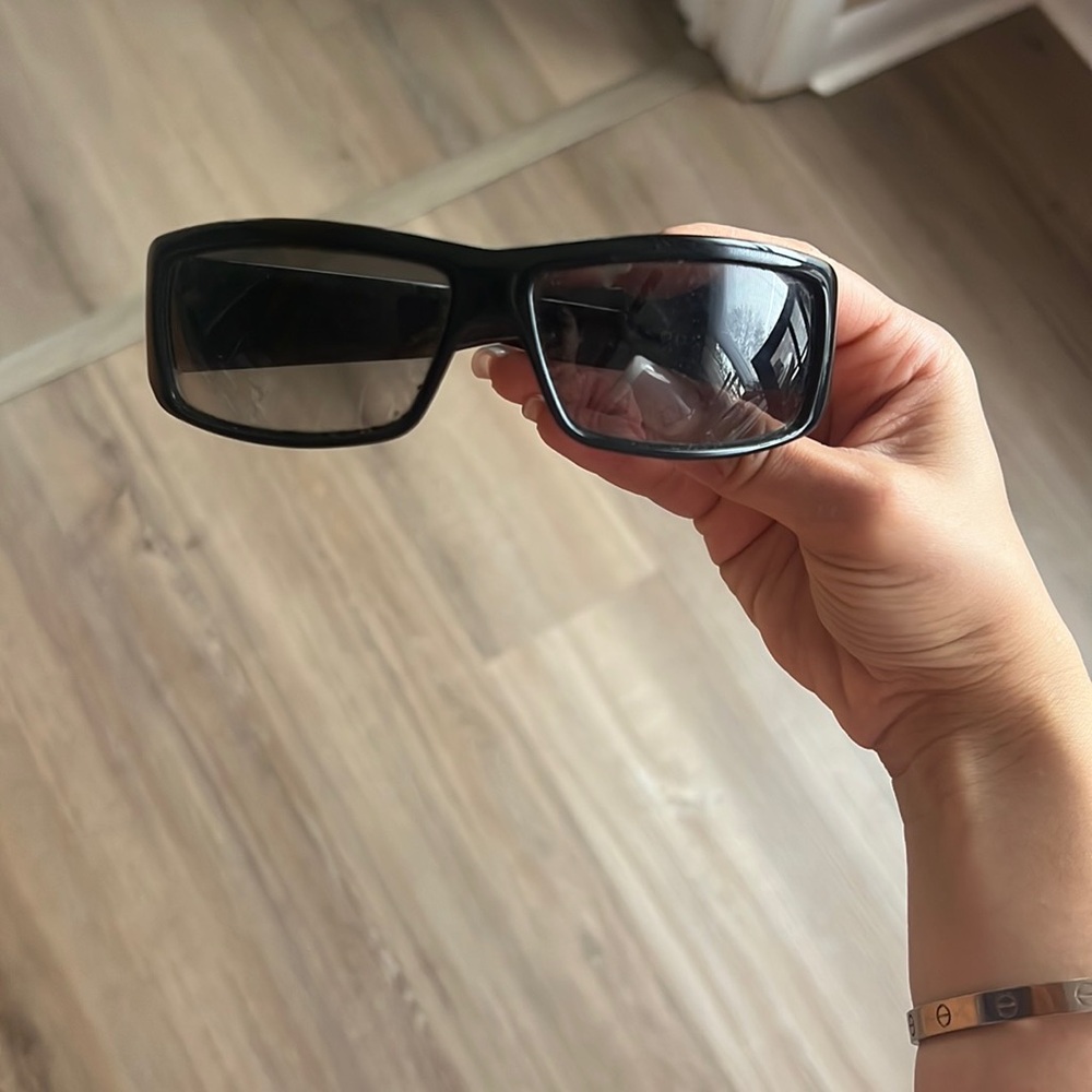 Vintage Dior sunnies, good condition. Missing two studs barely noticeable.